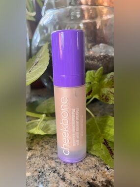 Cheekbone Moon Dew Illuminating Primer Gel. Indigenous owned. NIB